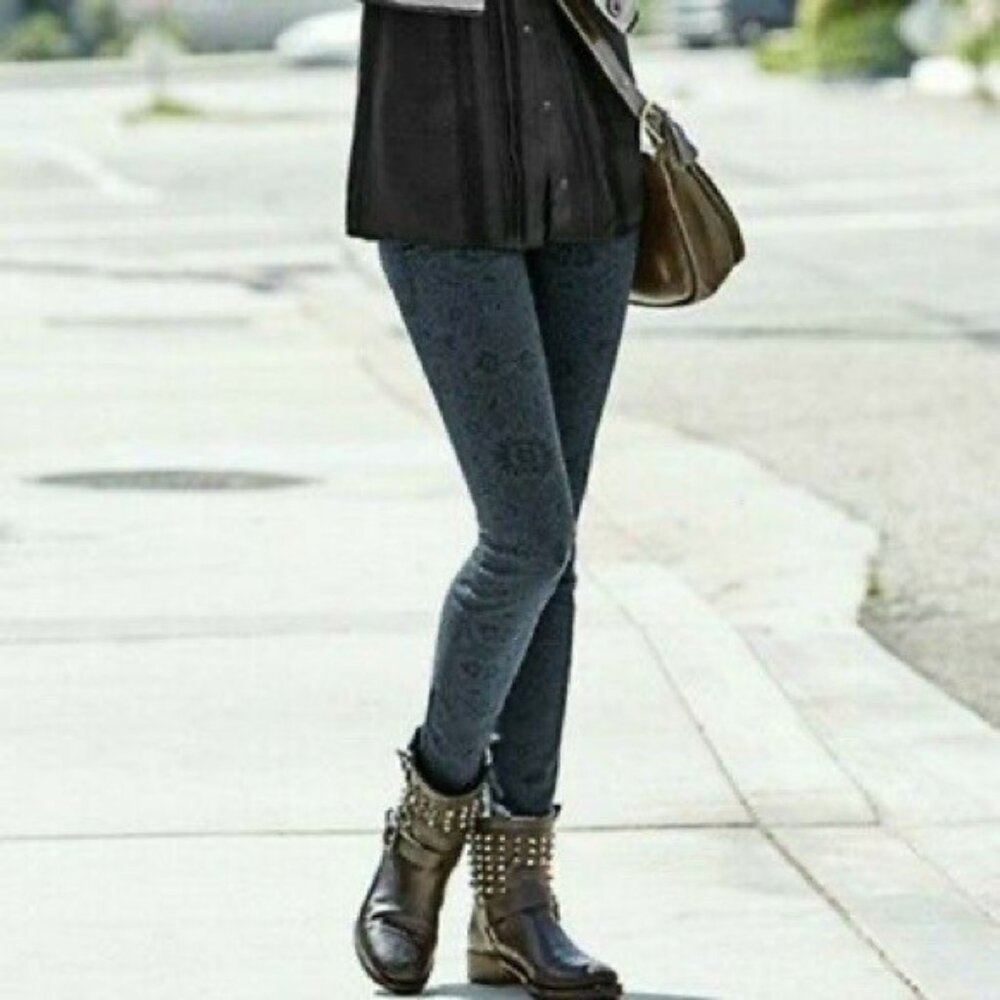 CAbi 3196 Lace Print Skinny Curvy Stretch Jeans